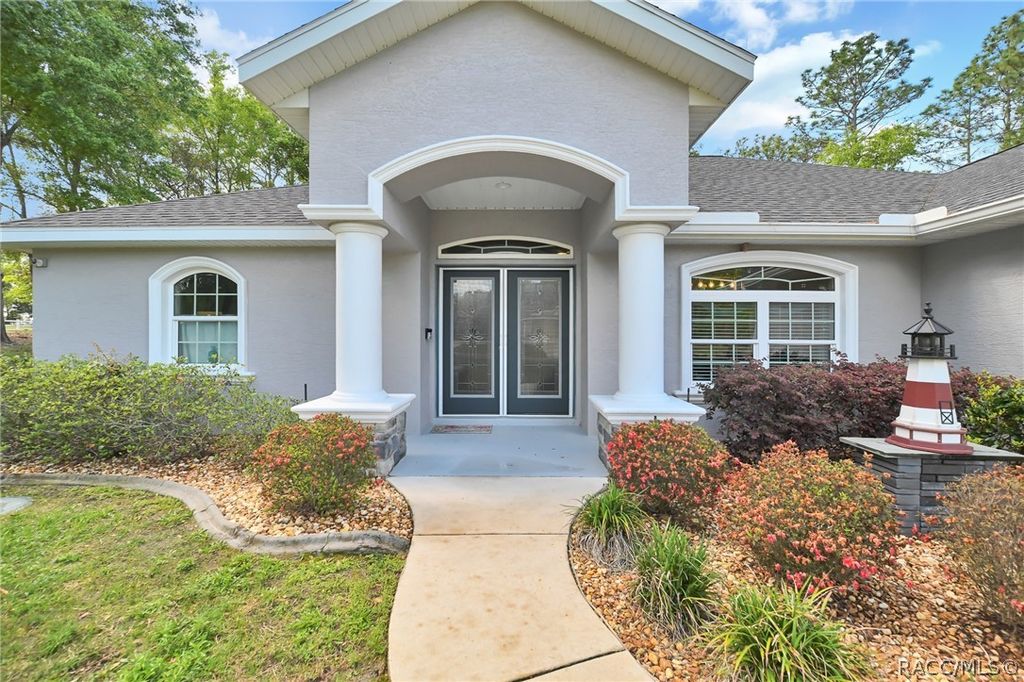 1962 W Mesa Verde Drive, Beverly Hills, FL 34465