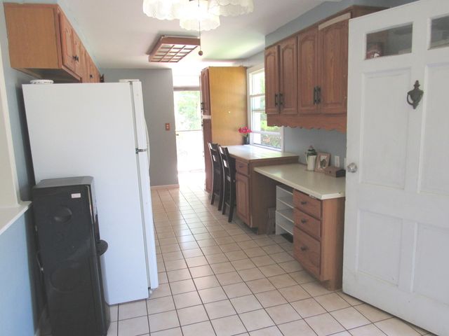 421 Hoover Drive, Carpentersville, IL 60110