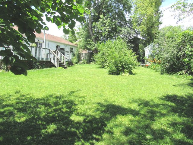 421 Hoover Drive, Carpentersville, IL 60110