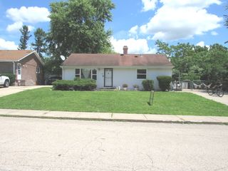421 Hoover Drive, Carpentersville, IL 60110