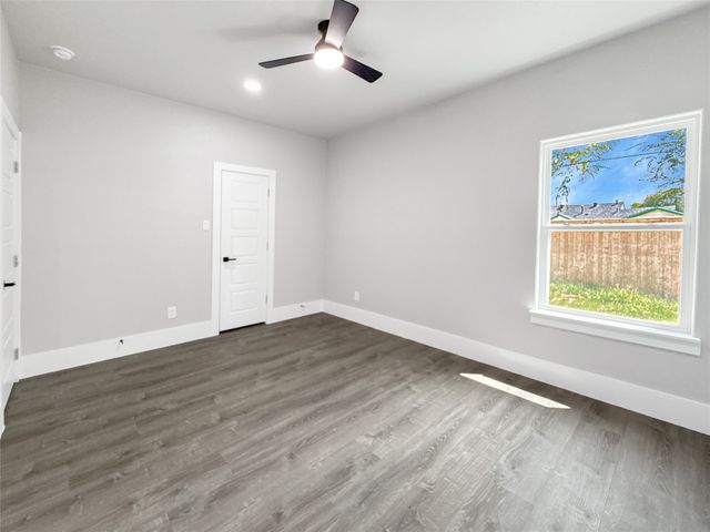 2130 Kathleen Avenue, Dallas, TX 75216