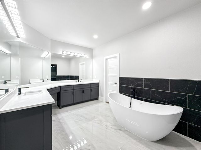 2130 Kathleen Avenue, Dallas, TX 75216