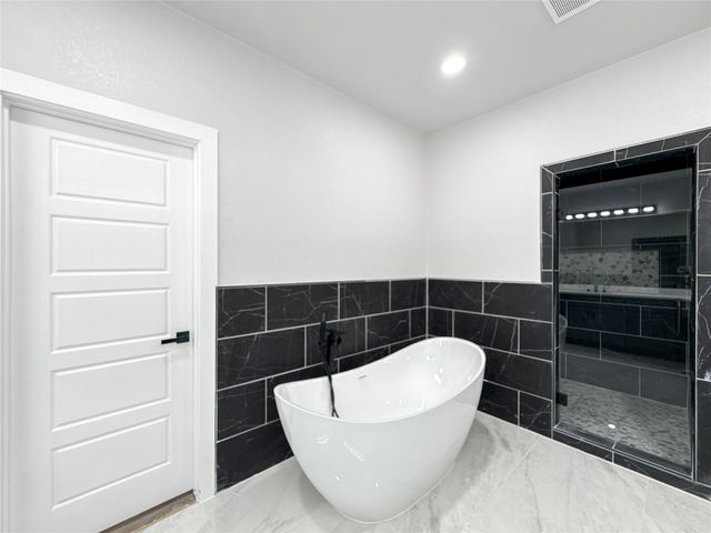 2130 Kathleen Avenue, Dallas, TX 75216