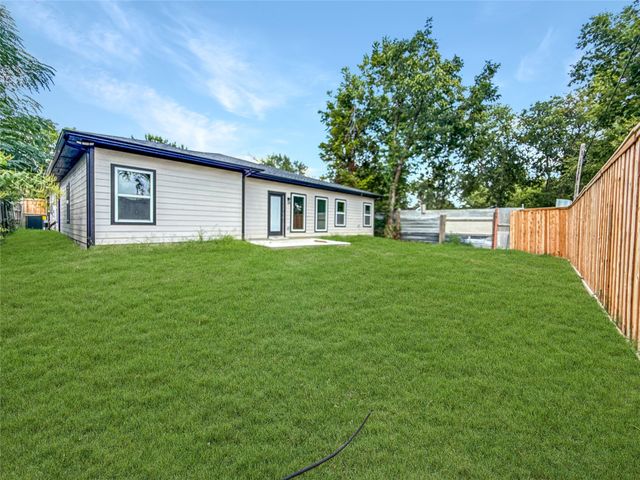 2130 Kathleen Avenue, Dallas, TX 75216