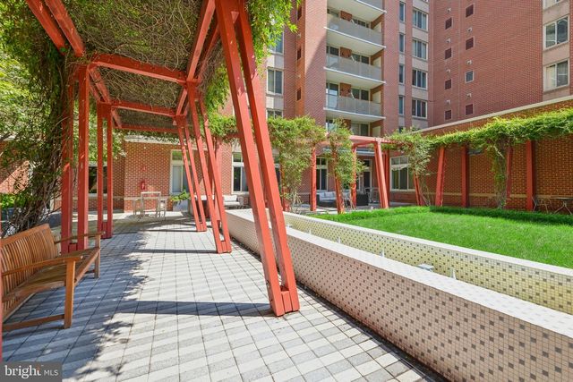 1000 NEW JERSEY AVE SE #829, Washington, DC 20003