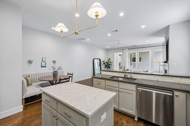 5432 Martel Avenue, Dallas, TX 75206