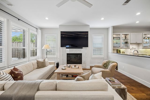 5432 Martel Avenue, Dallas, TX 75206