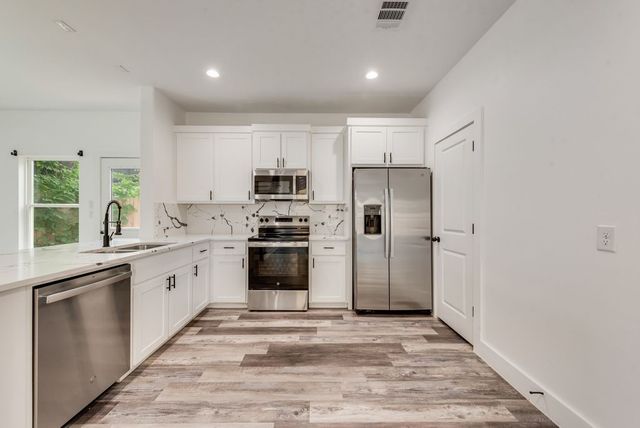 808 S Frances Street, Terrell, TX 75160