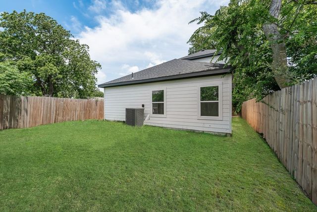808 S Frances Street, Terrell, TX 75160