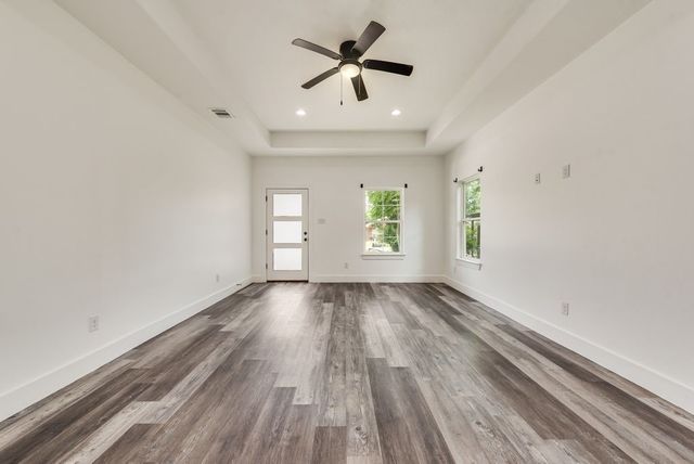 808 S Frances Street, Terrell, TX 75160