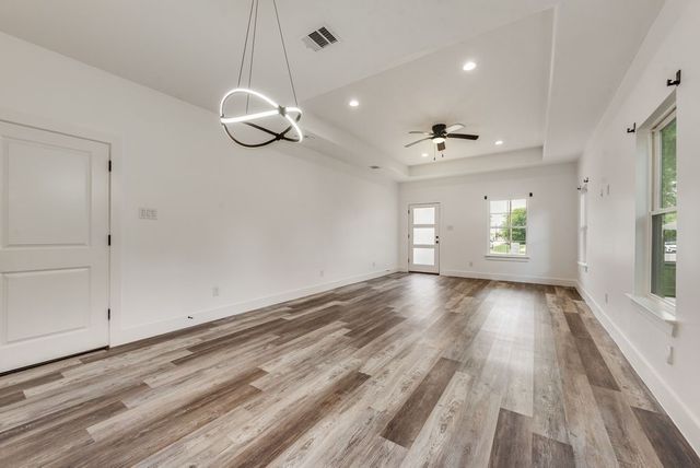 808 S Frances Street, Terrell, TX 75160