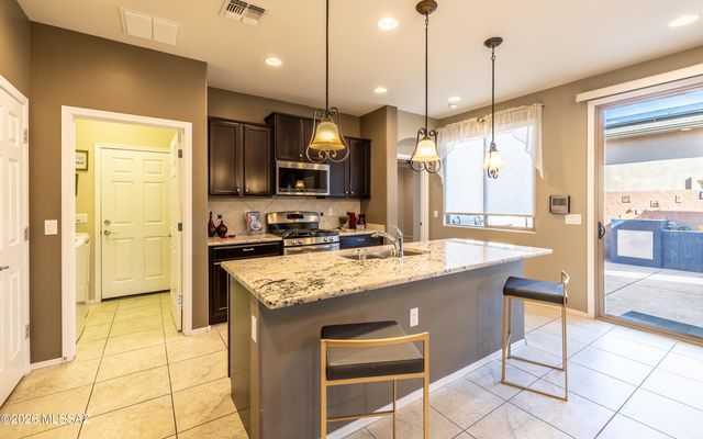 14035 E Stanhope Boulevard, Vail, AZ 85641