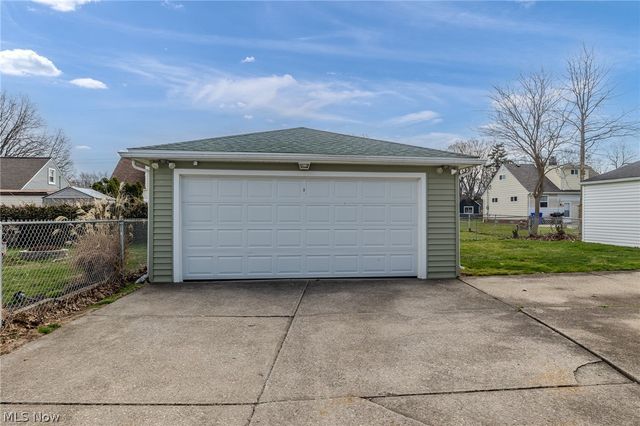 5249 W 150th Street, Brook Park, OH 44142