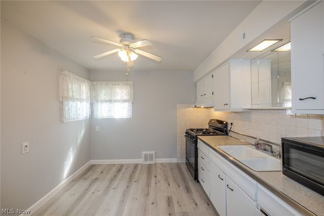 5249 W 150th Street, Brook Park, OH 44142