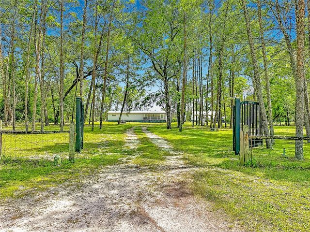 151 LAKE SUSAN ROAD, Hawthorne, FL 32640