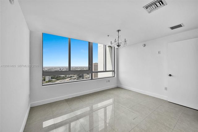 90 SW 3rd St PH-17, Miami, FL 33130