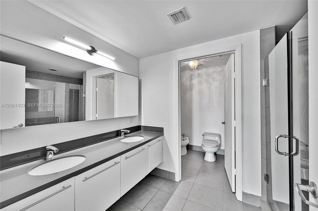 90 SW 3rd St PH-17, Miami, FL 33130