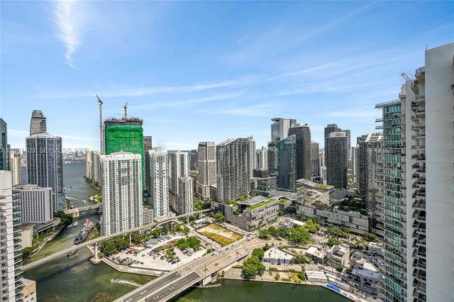 90 SW 3rd St PH-17, Miami, FL 33130