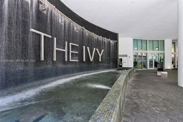 90 SW 3rd St PH-17, Miami, FL 33130