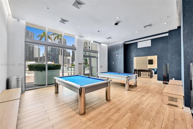 90 SW 3rd St PH-17, Miami, FL 33130