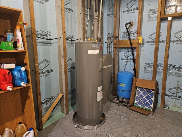 7715 Lamor Road, Jefferson Twp, PA 16137