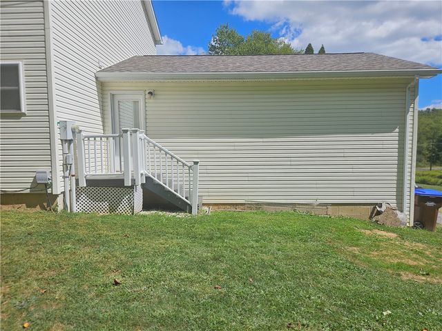 7715 Lamor Road, Jefferson Twp, PA 16137