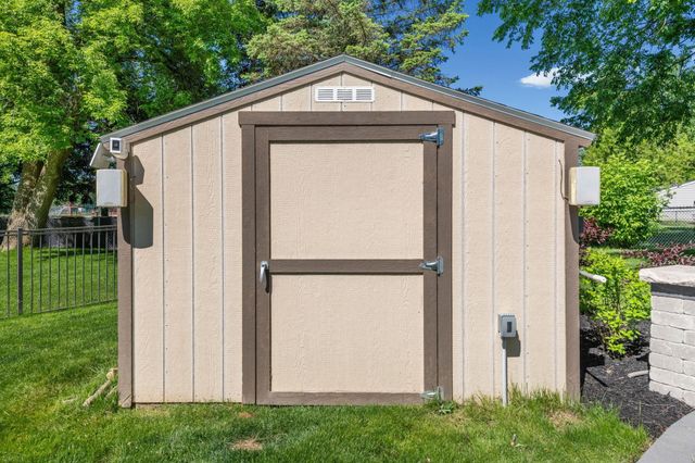 8303 Frederick Drive, Washington, MI 48094