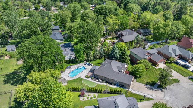 8303 Frederick Drive, Washington, MI 48094