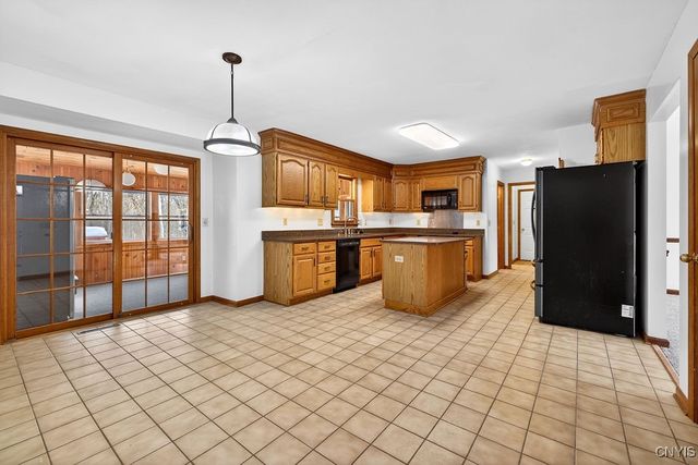 2788 Hiltonwood Rd, Lysander, NY 13027