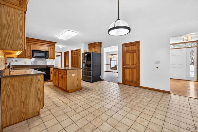 2788 Hiltonwood Rd, Lysander, NY 13027