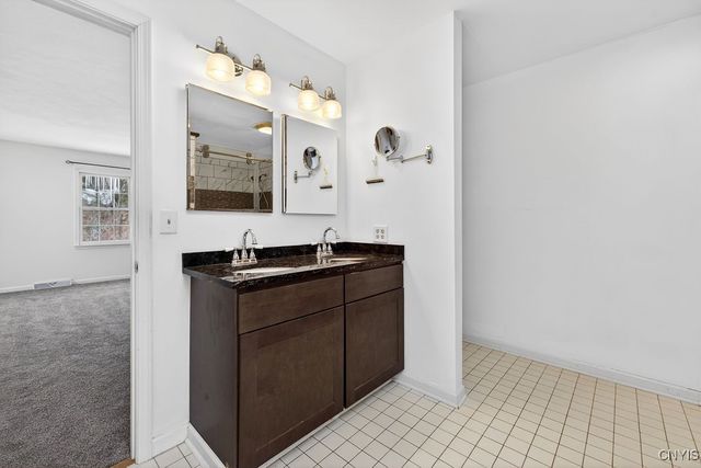 2788 Hiltonwood Rd, Lysander, NY 13027