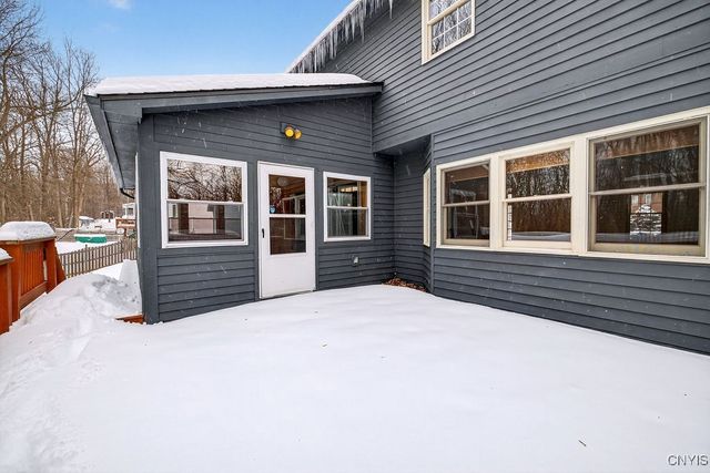 2788 Hiltonwood Rd, Lysander, NY 13027