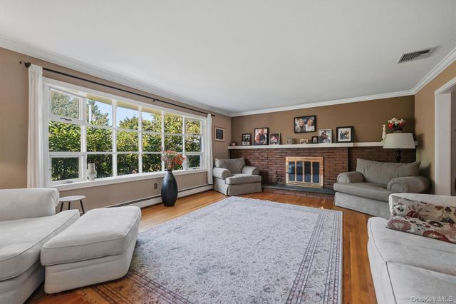 5 Anna Place, Marlboro, NY 12542
