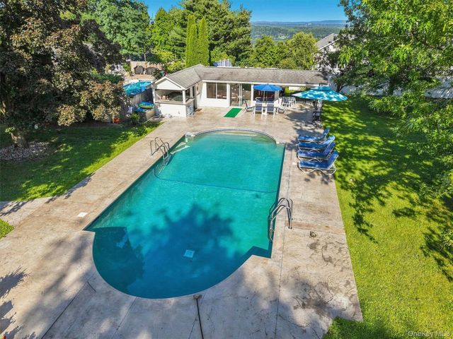 5 Anna Place, Marlboro, NY 12542