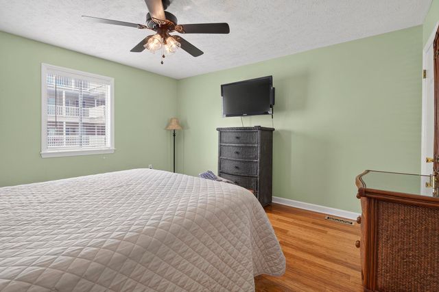 409 28th Ave S Apt 4, North Myrtle Beach, SC 29582