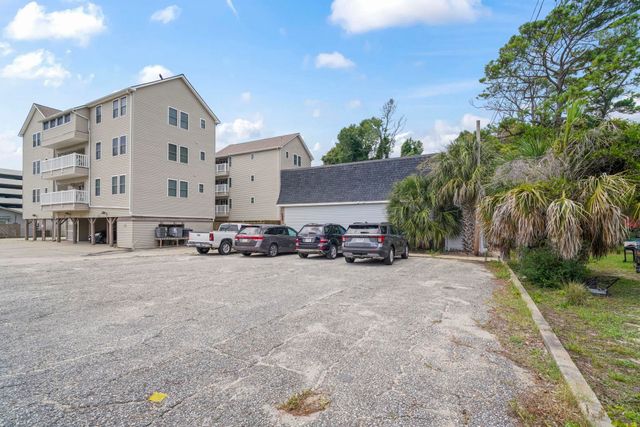 409 28th Ave S Apt 4, North Myrtle Beach, SC 29582