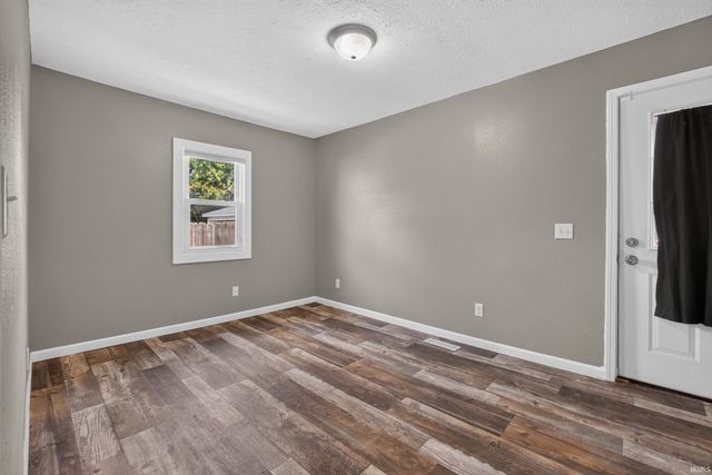 825 S 28th Street, Lafayette, IN 47904