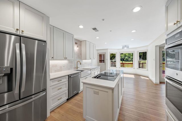 10661 CHAPEL HILL RD, Lakeland, TN 38002