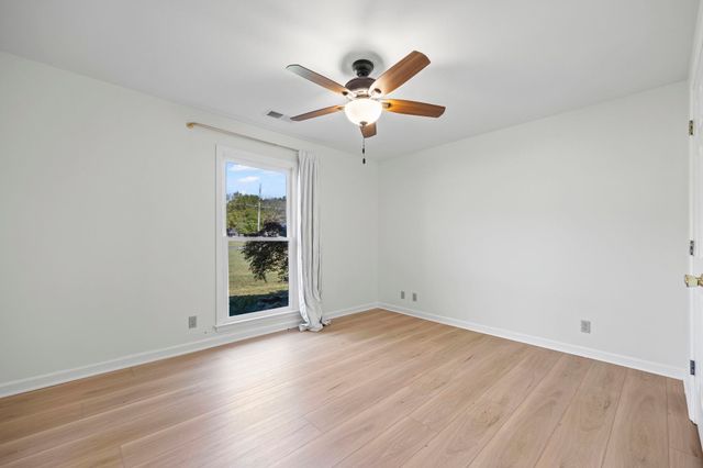 10661 CHAPEL HILL RD, Lakeland, TN 38002