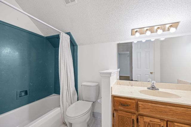 10661 CHAPEL HILL RD, Lakeland, TN 38002