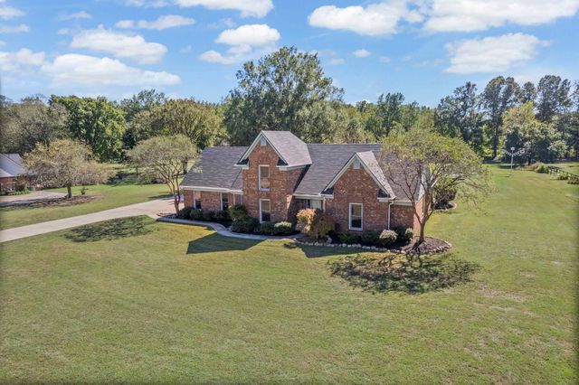 10661 CHAPEL HILL RD, Lakeland, TN 38002