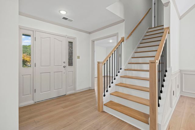 10661 CHAPEL HILL RD, Lakeland, TN 38002