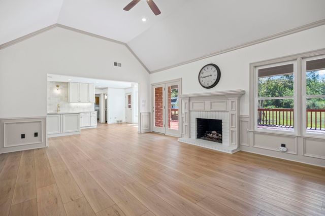 10661 CHAPEL HILL RD, Lakeland, TN 38002