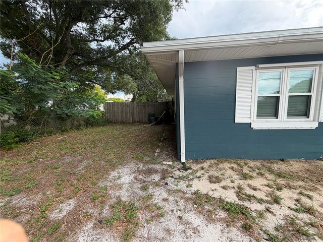 105 LAKE SEARS DRIVE, Winter Haven, FL 33880