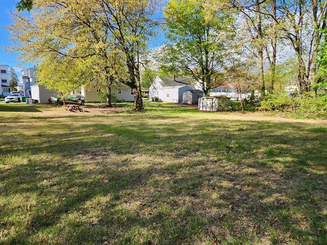 800 Mckinstry Ave, Chicopee, MA 01020