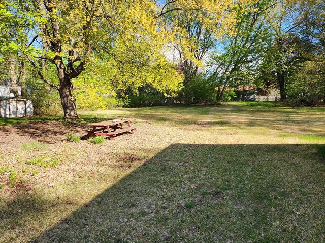 800 Mckinstry Ave, Chicopee, MA 01020