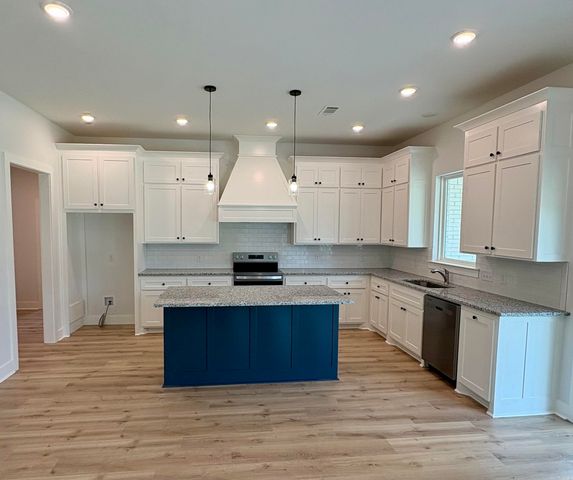 1 Dragonfly Cove, Greenbrier, AR 72058