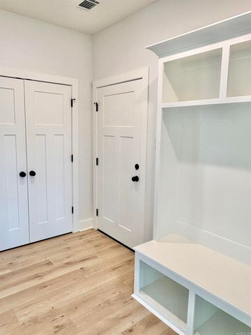 1 Dragonfly Cove, Greenbrier, AR 72058