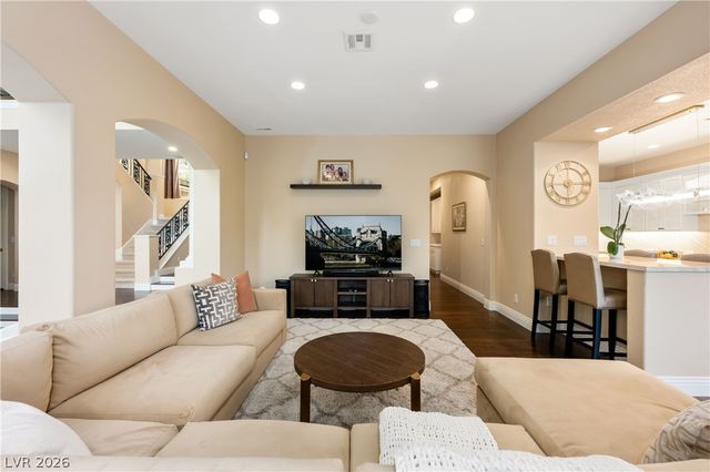 9209 Eagle Hills Drive, Las Vegas, NV 89134