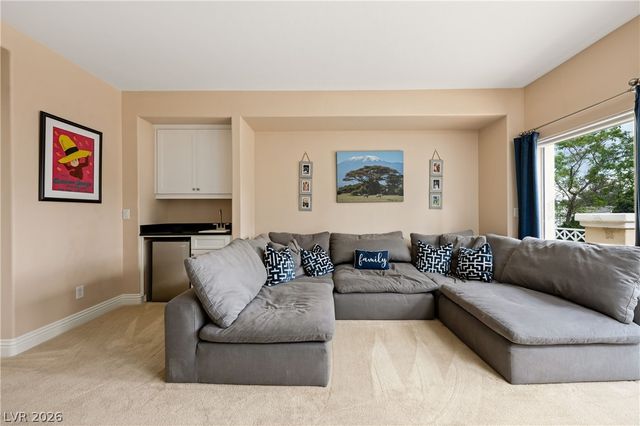 9209 Eagle Hills Drive, Las Vegas, NV 89134